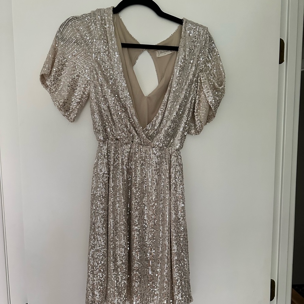 Elegant Sequin Dress in gold
